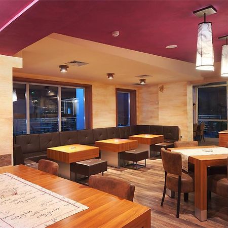 Hotel Turist Kraljevo Restaurace fotografie